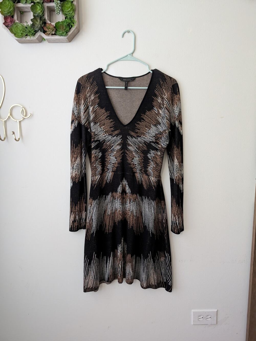 BCBGMAXAZRIA katia long sleeve v-neck silk blend knit dress